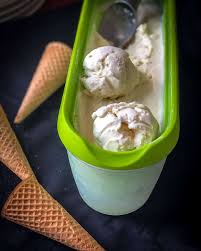 no churn creamy eggless vanilla ice