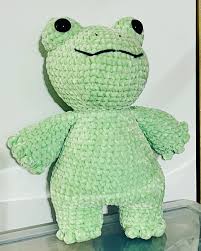 chunky amigurumi frog plush crochet