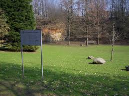 Vor dem betreten dieser wie auch anderer fundstellen sollte eine genehmigung des betreibers bzw. Geologischer Garten Bochum Mapio Net