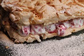 Jetzt ausprobieren mit ♥ chefkoch.de ♥. Sonntagskuchen Himbeer Baiser Torte Schnelles Torten Rezept