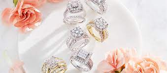 the 4cs of diamonds diamond jewelry