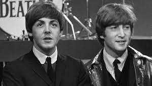 John Lennon e Paul McCartney: o encontro que marcou a história do rock -  Jornal Opção