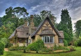 40 Beautiful Thatch Roof Cottage House