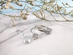 quality diamond enement ring
