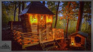 tiny house à l aide de palettes en bois