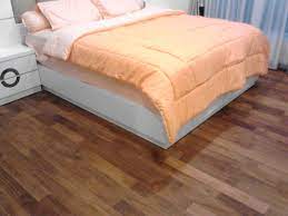 Lantai kayu memiliki kelebihan dalam mengatur suhu, jika udara di luar panas, maka ruangan kamar tidur anda akan menjadi sejuk, begitu juga sebaliknya. Jual Lantai Kayu Di Tasikamalaya Berkualitas Tinggi Kios Parquet Jakarta