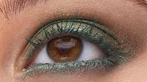 green mascara to your makeup routine