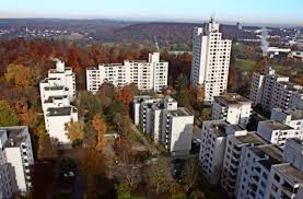 Die wohnung ist auch ideal für. Wohnungen In Stuttgart Vaihingen Swsg Modernisiert Hochhauser Im Lauchhau Vaihingen Stuttgarter Zeitung