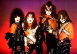 paul stanley thinks kiss should