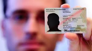 Deutschen staatsangehörigen ohne wohnung in deutschland kann auf antrag ebenfalls ein personalausweis ausgestellt werden. Furstenfeldbruck Uberstunden Wegen Neuem Personalausweis Furstenfeldbruck Sz De