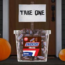 350 pieces of snickers for halloween