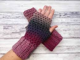 This type of fingerless glove pattern gives you appropriate warmth as well a firm grip while driving. Easy Crochet Fingerless Gloves Free Pattern Love Life Yarn