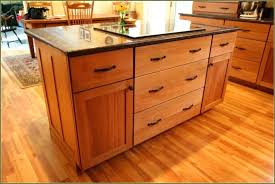An alternative to preserving the look of oak is to take the plunge and paint your kitchen cabinets in an appealing shade. Honey Oak Cabinets Kitchen Backsplash Ideas With Dark Wood Floors Kitchens Black Appliances And Green Brown Cabinets Oak Kitchen Cabinets Best Kitchen Cabinets