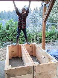 How To Build A Raised Garden Bed In 10