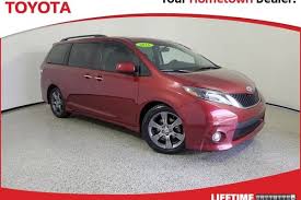 used 2016 toyota sienna minivan