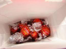 are lindt lindor chocolate truffles