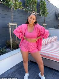 Hot pink (doja cat album). Jacqueline Josa Shows Off Her Incredible Weight Loss With A Hot Pink Crop Top And Matching Shorts London News Time