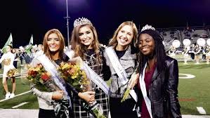 pine richland crowns homecoming queen