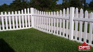 Cloverdale Ii Vinyl Picket Fence