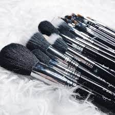 10 essential makeup brushes for every