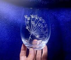 Queen Anne S Lace Engraved Wine Glass