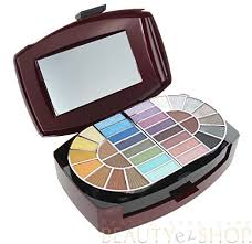 beauty revolution makeup kit 950ml by