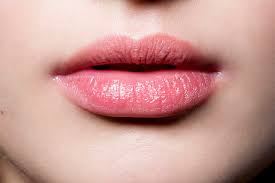 four tips to cure chapped lips
