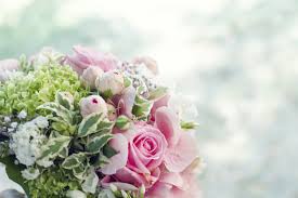 The average cost for wedding flowers is $1,400 for a small wedding (10 pieces) to $5,500 (50 pieces). Average Cost Of Wedding Flowers In 2021 Yeah Weddings