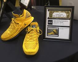 And what color should shoes be? Eddie Gill On Twitter Bid Now How About A Signed Pair Of Game Shoes By Victor Oladipo Aneveningforautism Ia4autism Https T Co Lwziv28o8y Https T Co H2pg1vt8sr