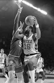 Bob Lanier, NBA force who left big ...