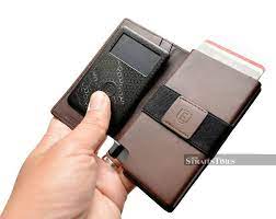 smart wallet with tracking ability