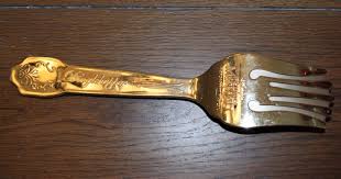 gold dinglehopper fork hairbrush ariel