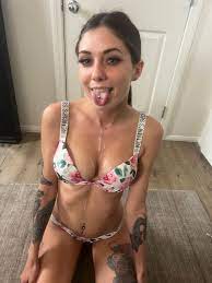 Mia Sins (Voted Prettiest 🐱on OF) on X: Who's cumming on me next?  t.coyNqtx8p2r4  X