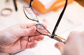 Best Glue For Plastic Eyeglass Frames