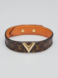 Louis Vuitton Monogram Canvas Essential V Bracelet Size 17