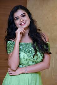 Beauty Galore HD : Marathi Actress Hemal Ingle Debuting Telugu Film In  Husharu | Seen At Pre Release Event