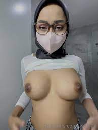 Watch online Syalifah - OnlyFans Video 67 on X-video