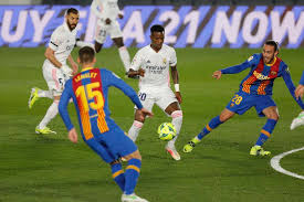 Barcelona en el clásico, disputado en el marco de la jornada 30 de la liga española este sábado, en el estadio alfredo di stéfano. Sui8gansq11pzm
