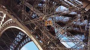 Montée par ascenseur : c'est reparti ! | SETE tour Eiffel