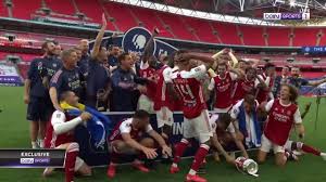 3 willian (amc) arsenal 6.0. Aubameyang Drops Fa Cup Trophy During Celebration Fa Cup 19 20 Moments Youtube