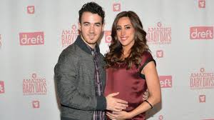 kevin and danielle jonas just revealed