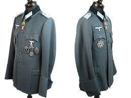第二次大戦中実物を中心に、戦後品やレプリカの販売及び買取のエムフォース  陸軍歩兵大佐 軍服 勲章付