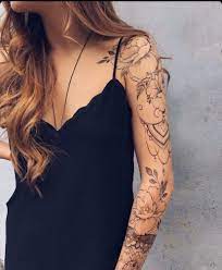 Татуировка для девушки на руке | Тату-салон Soleness Coworking |  Профессиональное нанесение татуировок любой сложности