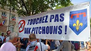Mobilisation anti-pass sanitaire en baisse à Avignon pour ce 10e samedi de  manifestation