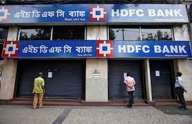 India's largest private lender HDFC Bank reports profit up 20% | Reuters