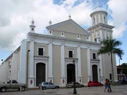 En media cuadra tuvo que fabricar una teoría. Iglesia Catedral Inmaculada Concepcion De San Carlos Iam Venezuela