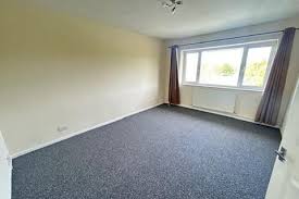 flats to in stockland green
