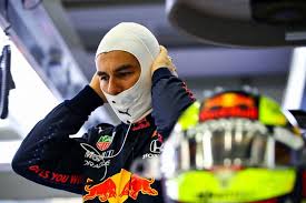 Checo pérez terminó la sesión de entrenamiento en quinto lugar. How Did Sergio Perez Save His Bahrain Grand Prix