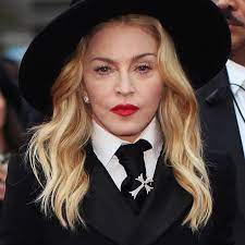 Madonna delivered a battle cry for her fellow pop star: Madonnu Pristydili Za Publikaciyu O Lekarstve Ot Koronavirusa Muzyka Kultura Lenta Ru