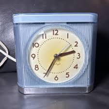 collectible alarm clocks clock radios